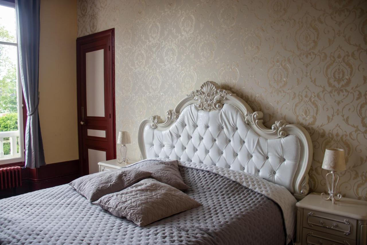 Le Pavillon De St Agnan Hotel Hautefort Exterior photo