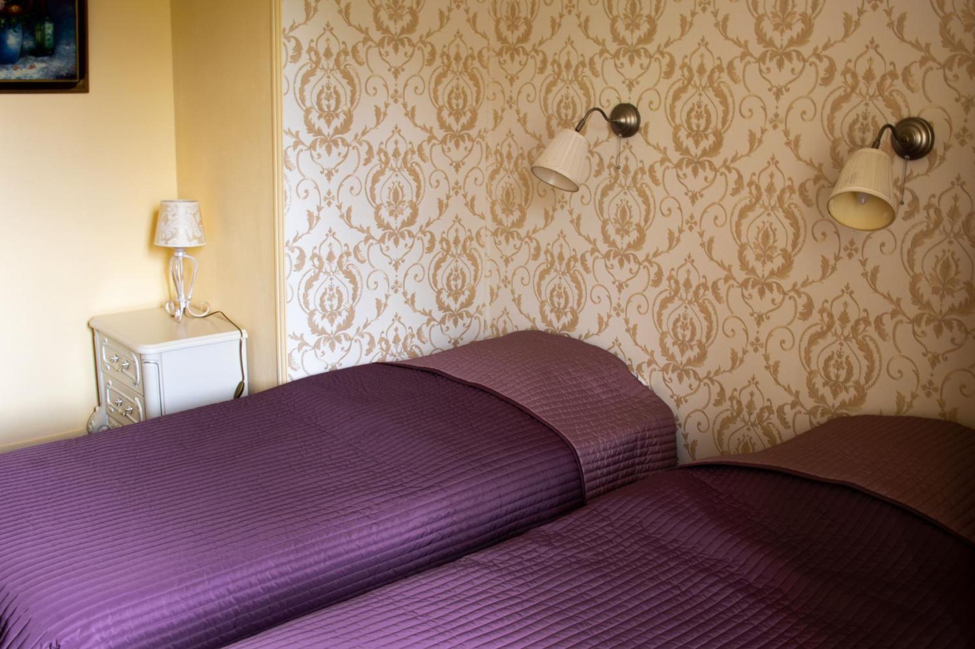 Le Pavillon De St Agnan Hotel Hautefort Exterior photo